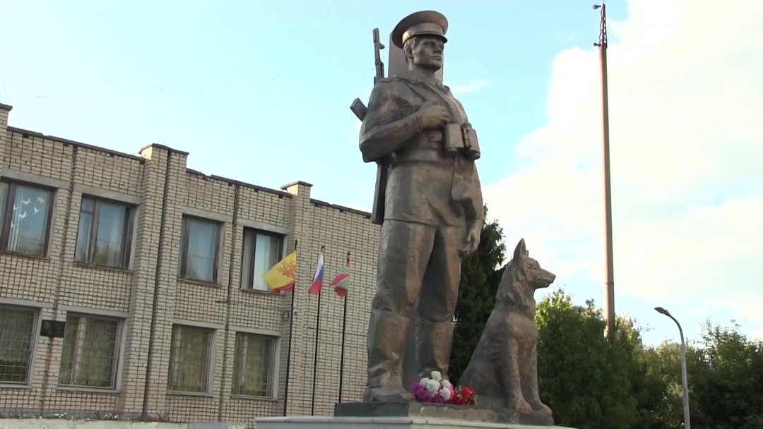 В Чувашии сотрудник патрульно-постовой службы полиции вынес из пожара мужчину